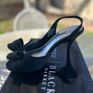 White House Black Market Elegant Black Bow Heels